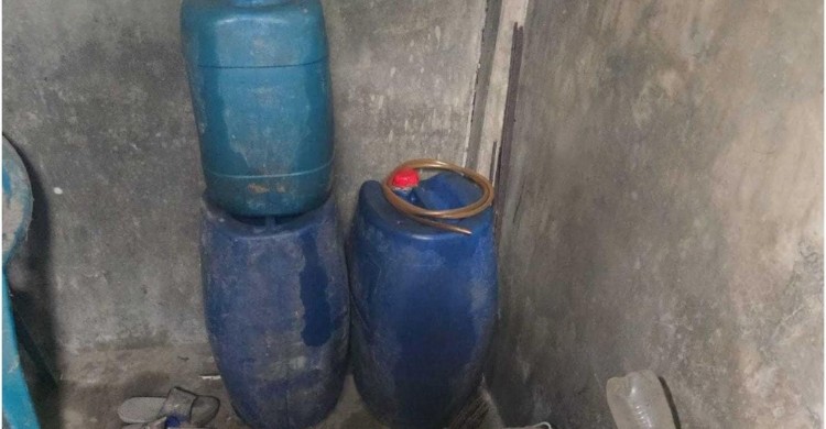 টয়লেট থেকে ১৪৫ লিটার ডিজেল জব্দ