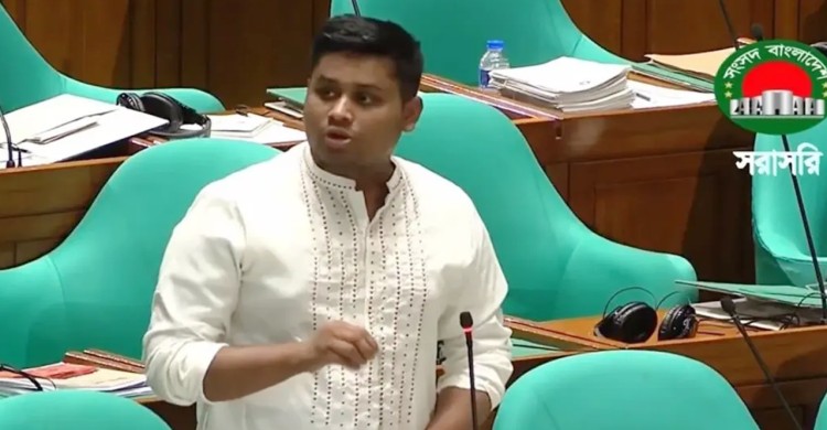 উপজেলায় অফিস পেয়ে সরকারের কাছে গাড়ি চাইলেন হাসনাত আব্দুল্লাহ