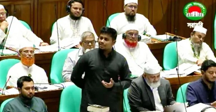 সংসদে দাঁড়িয়ে প্রধানমন্ত্রীরও সমালোচনার সুযোগ চাই: হাসনাত আবদুল্লাহ
