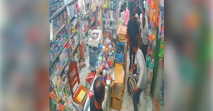 ঝিকরগাছায় চাঁদাবাজি ও ব্যবসায়ীকে মারধরের অভিযোগ বিএনপি নেতার বিরুদ্ধে