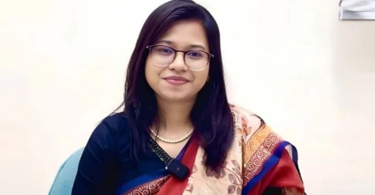 প্রার্থিতা বাতিলের বিরুদ্ধে আপিল করতে ইসিতে যাচ্ছেন মনিরা শারমিন