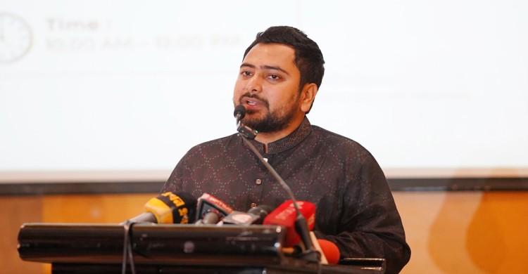 জুলাই সনদ নিয়ে ছলচাতুরী করছে সরকার: নাহিদ ইসলাম