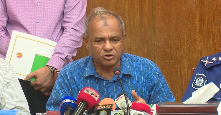 ফ্যাসিস্টদের চক্রান্তে সাম্প্রদায়িক সহিংসতা সৃষ্টির চেষ্টা নস্যাৎ হয়েছে: স্বরাষ্ট্র উপদেষ্টা