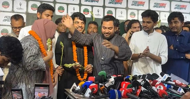 এনসিপিতে জুলাই আন্দোলনের ৩০ জনের যোগদান