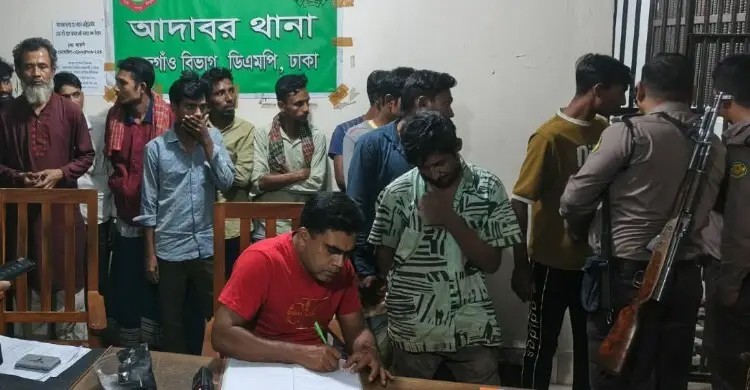 রাজধানীতে সাঁড়াশি অভিযান, শতাধিক চাঁদাবাজ-কিশোর গ্যাং সদস্য আটক
