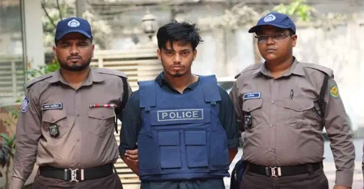 অনৈতিক প্রস্তাবে অতিষ্ঠ হয়ে রুমমেটকে হত্যার পর ৭ টুকরা, পুলিশের লোমহর্ষক বর্ণনা